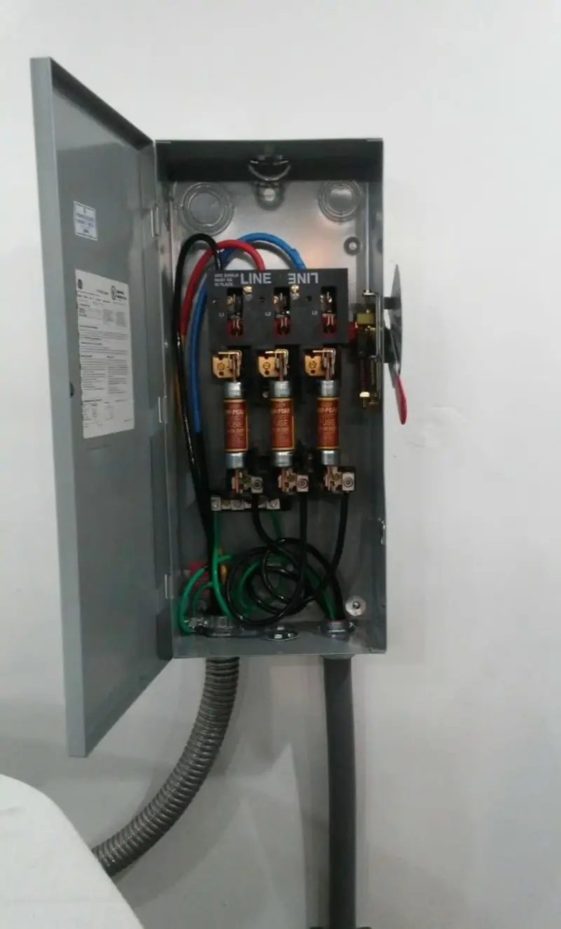 Three-phase disconnect switch installed for Electrical Wiring & Rewiring in Lakewood Ranch